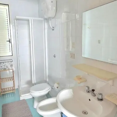 Baia House 76 *